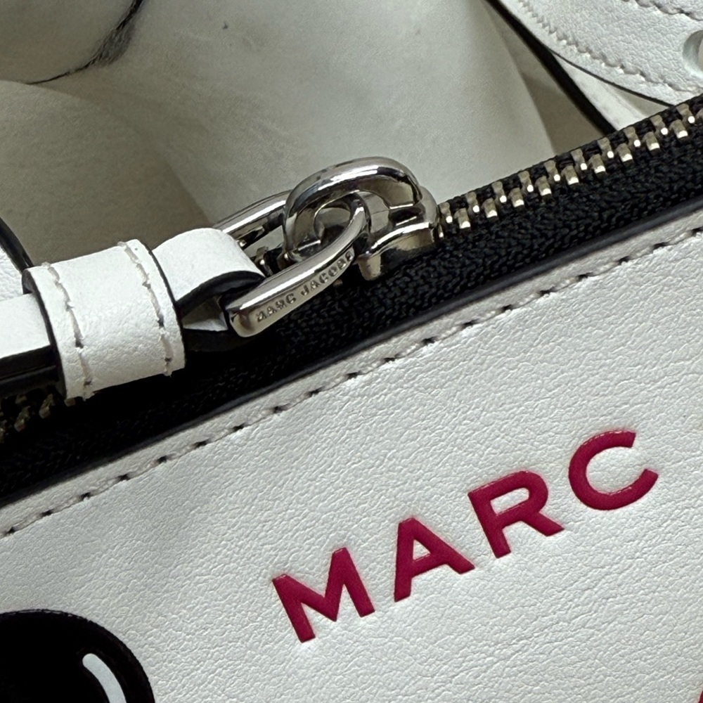 (new+tag) Marc Jacobs RARE small crossbody white leather fit large iphone - Picture 11 of 16